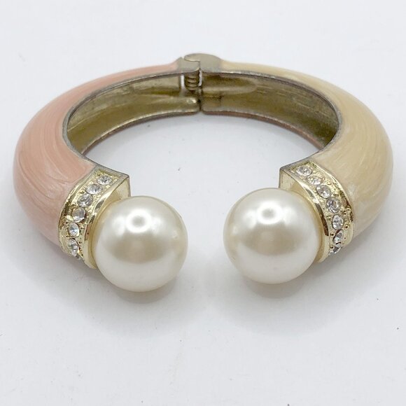 Pink and cream enamel hinged cuff bracelet - Picture 6 of 6